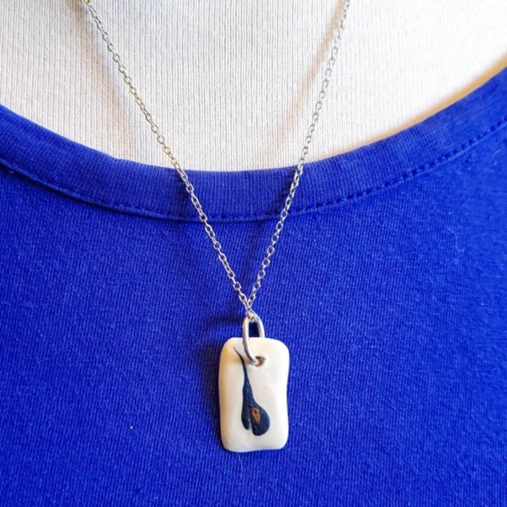 18IN Silver Tone White Ceramic Swirl Necklace Style